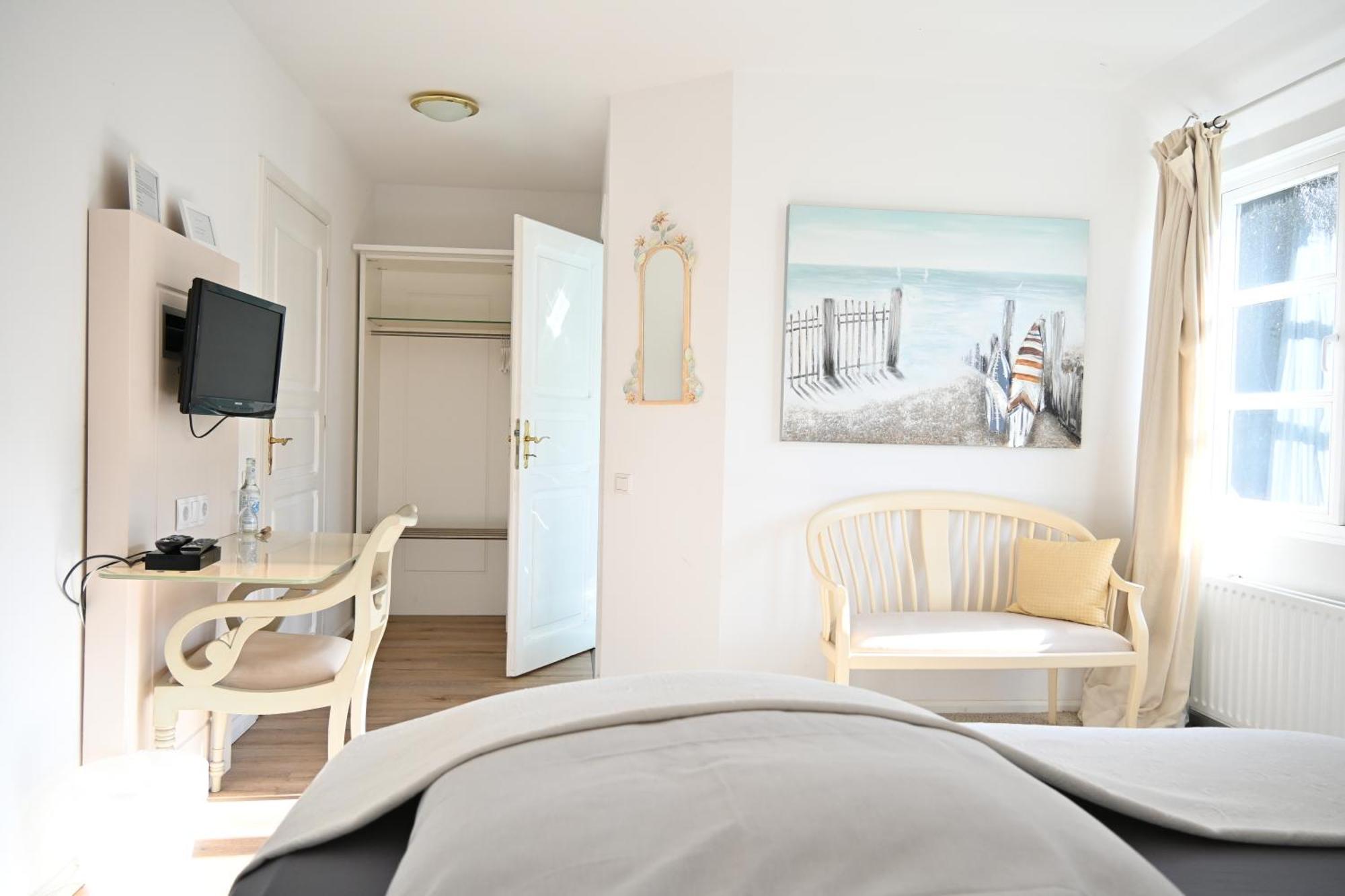 Landsitzhotel Und Seminarium Peterhof Hodorf Buitenkant foto